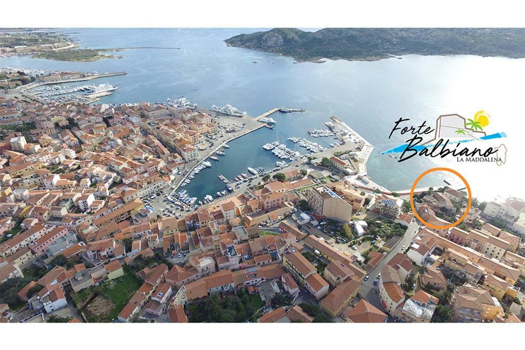 Villa Forte Balbiano à La Maddalena  Extérieur photo